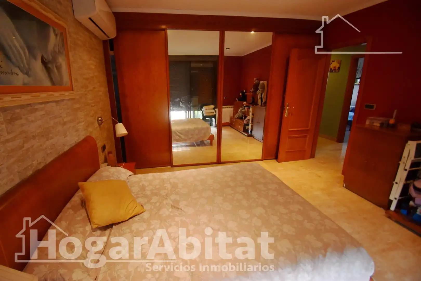 Schlafzimmer von Haus oder Chalet zum Verkauf in Castellón de la Plana / Castelló de la Plana mit Klimaanlage, Privatgarten und Terrasse