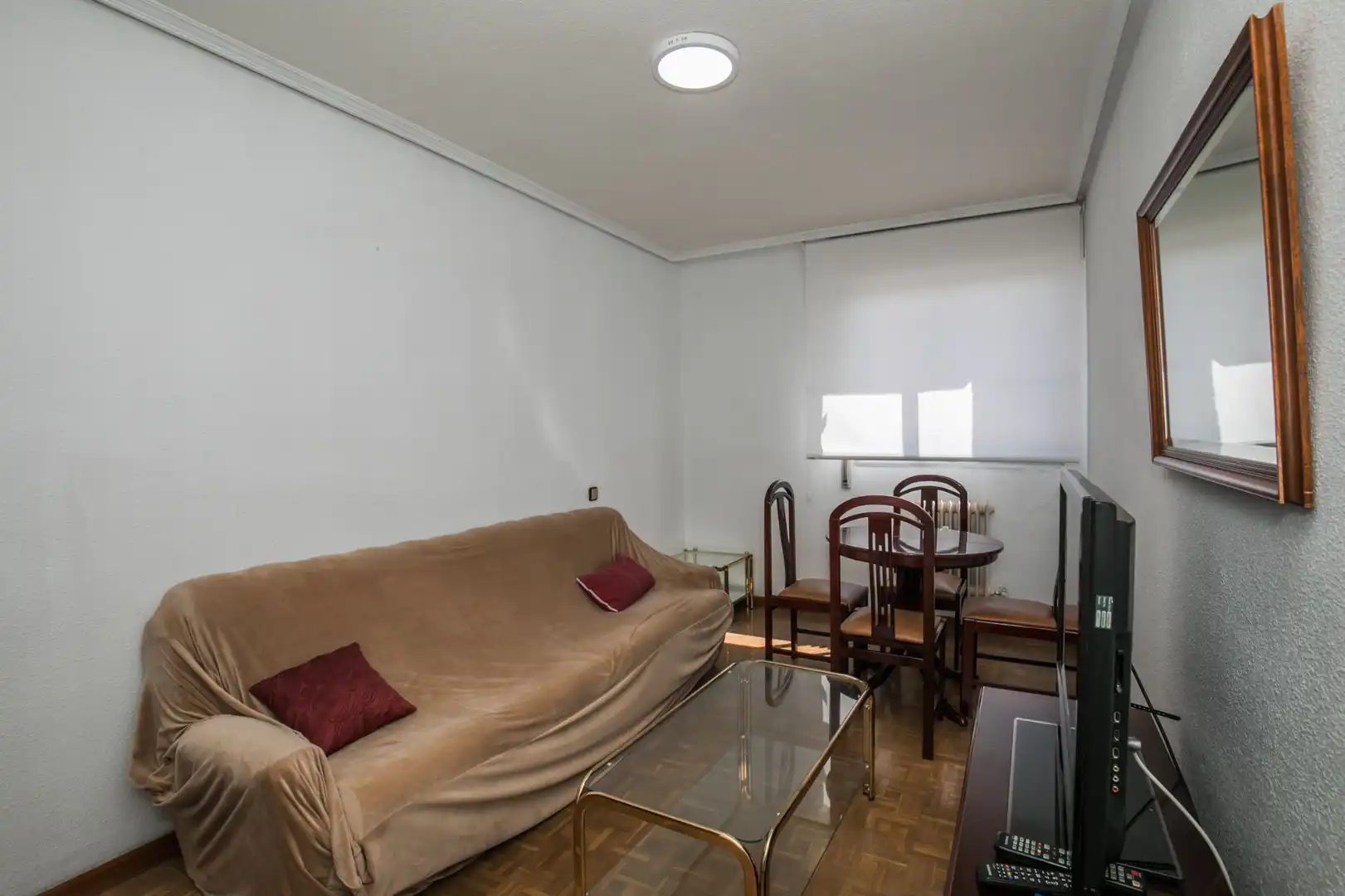 Sala d'estar de Pis de lloguer en Ávila amb Calefacció i Moblat