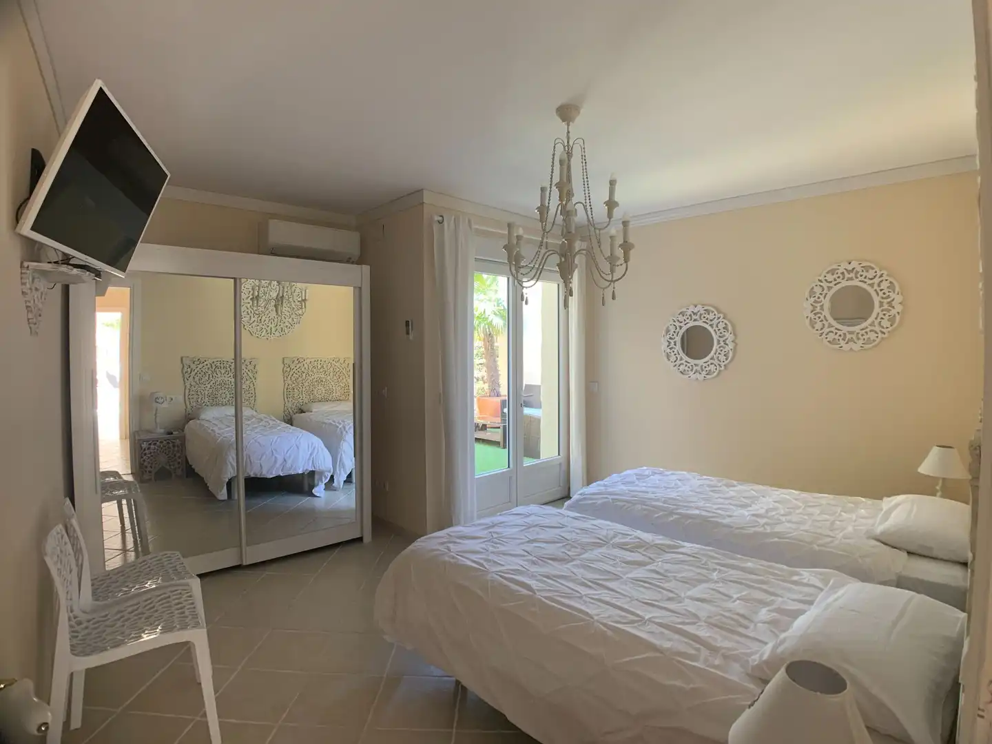 Dormitori de Casa o xalet en venda en Roses amb Calefacció i Jardí privat