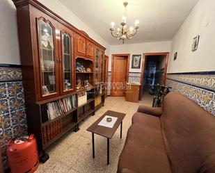 Sala d'estar de Casa adosada en venda en Casar de Cáceres amb Terrassa