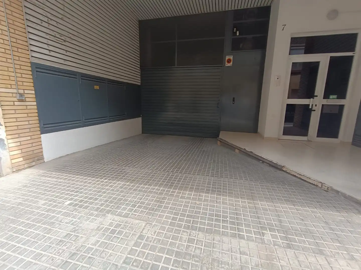 Garage for rent in Carrer de Domènec Martí i Julià, 7, Centre