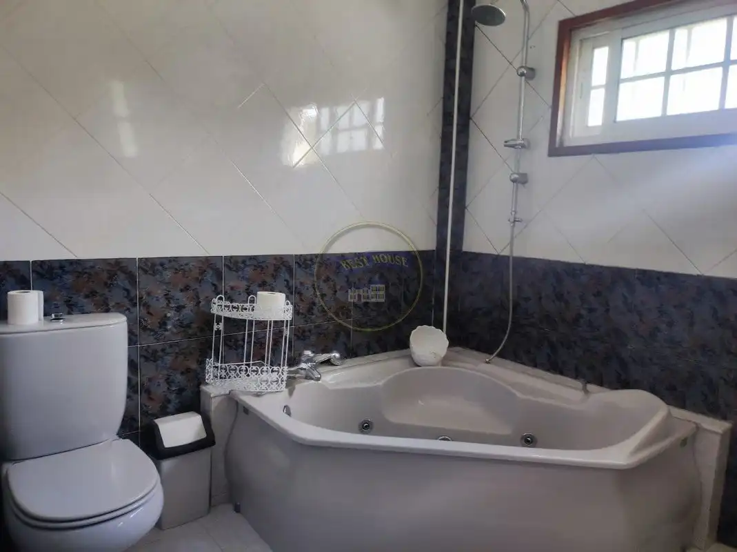 Baño de Finca rústica en venta en Vigo  con Calefacción, Trastero y Piscina