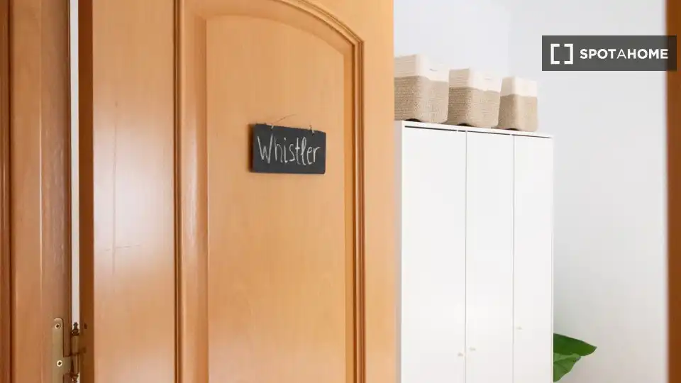 Room in Les Tres Torres