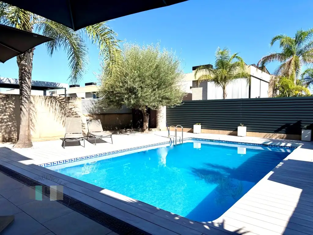 Casa o chalet de alquiler en Calle Violant De Casalduch, Torreón - La Almadraba