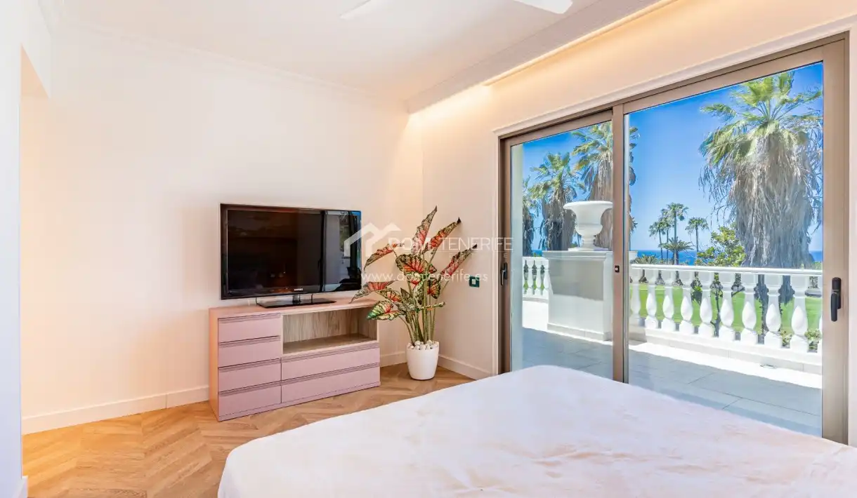 Habitación de Casa o chalet en venta en Adeje con Jardín privado, Terraza y Trastero