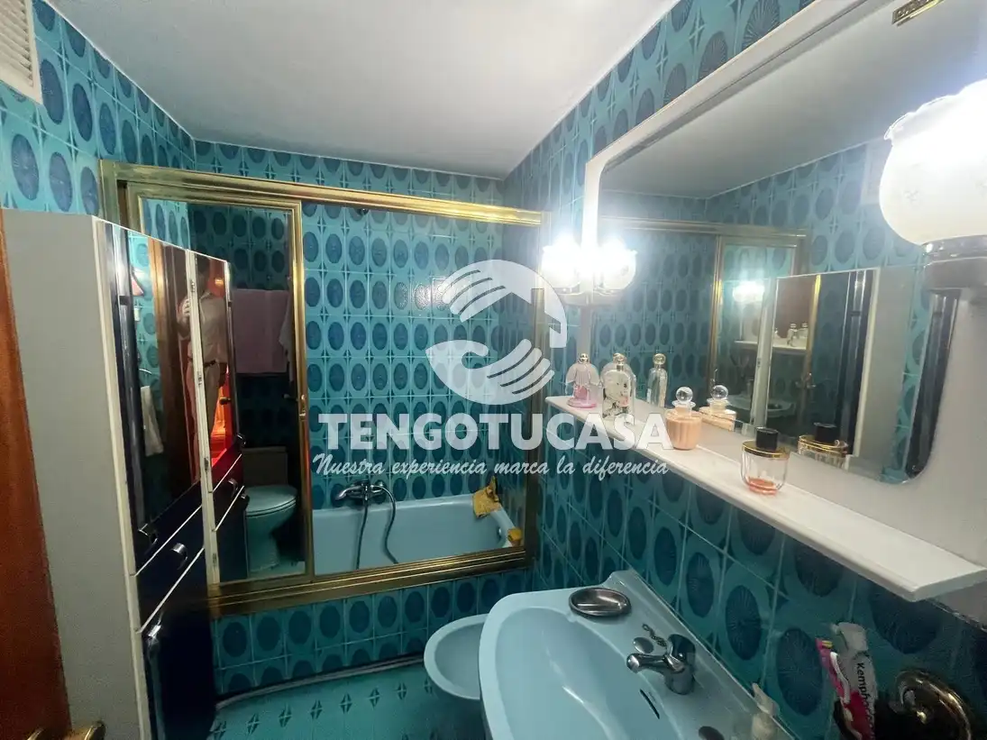 Baño de Piso en venta en Madrid con Terraza, Amueblado y Horno