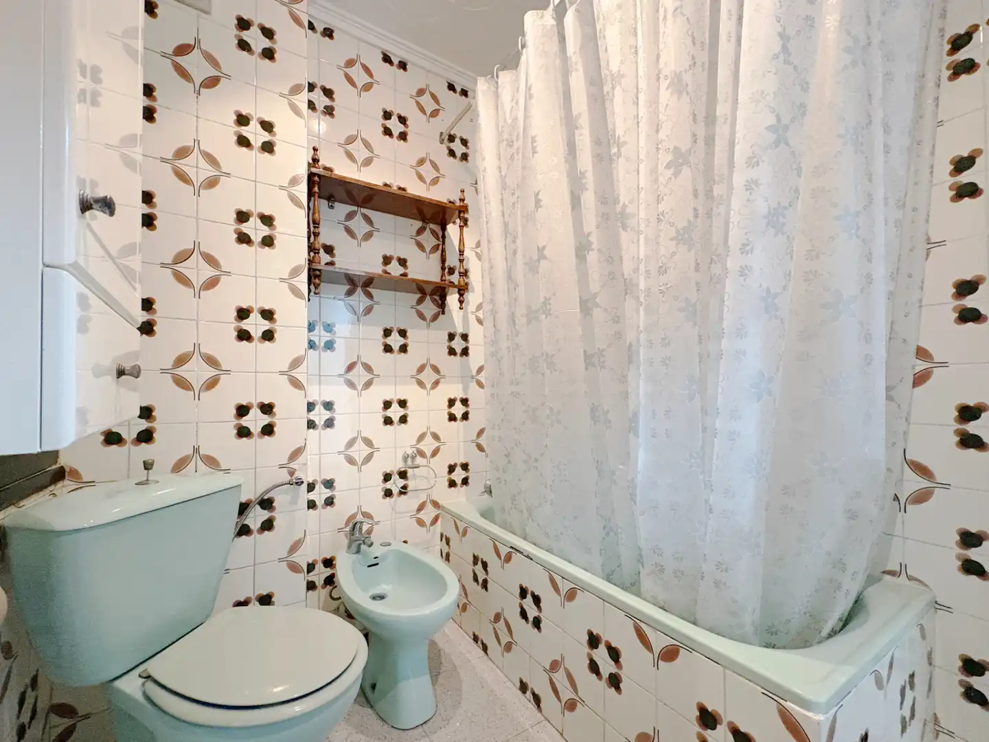 Badezimmer von Wohnung zum Verkauf in Alicante / Alacant mit Klimaanlage, Heizung und Möbliert