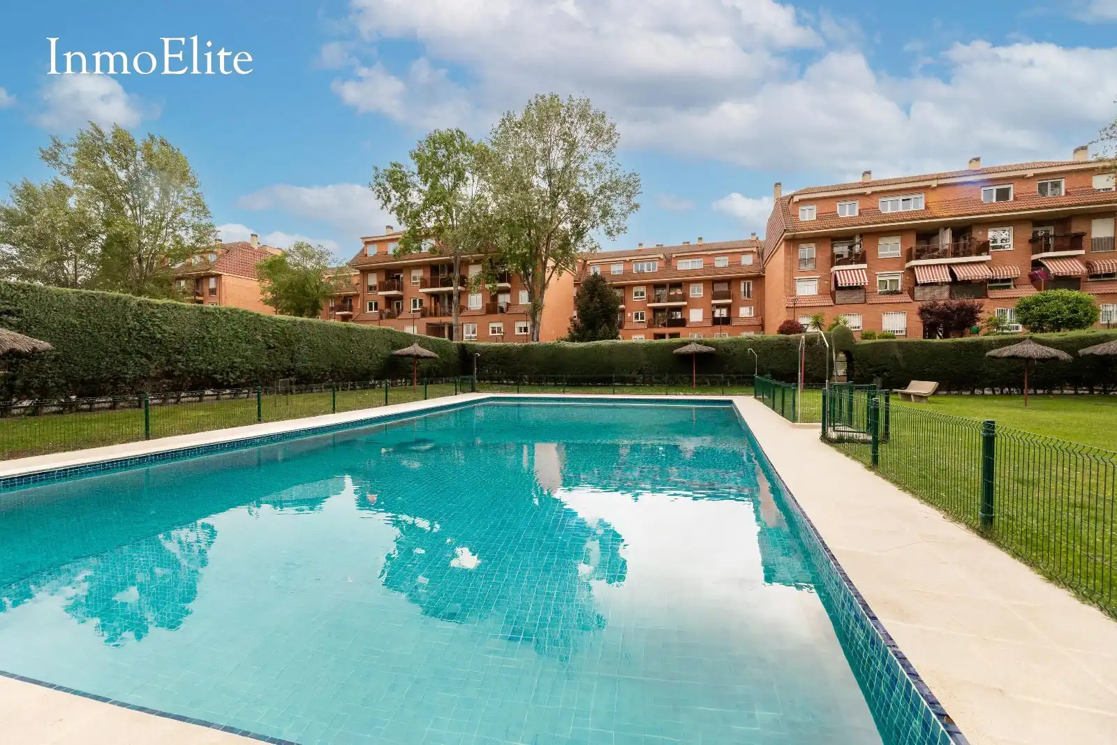 Piscina de Pis en venda en Las Rozas de Madrid amb Aire condicionat, Calefacció i Parquet