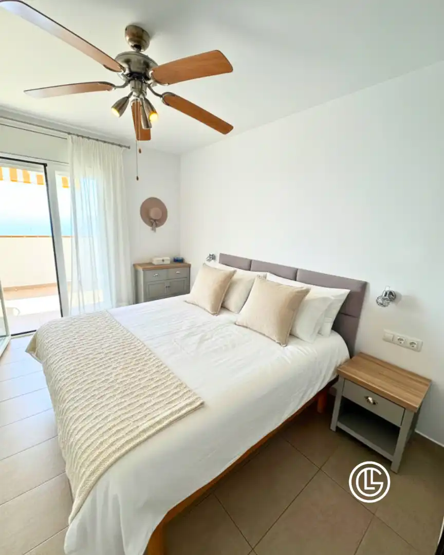 Dormitori de Apartament en venda en Roses amb Aire condicionat, Calefacció i Terrassa