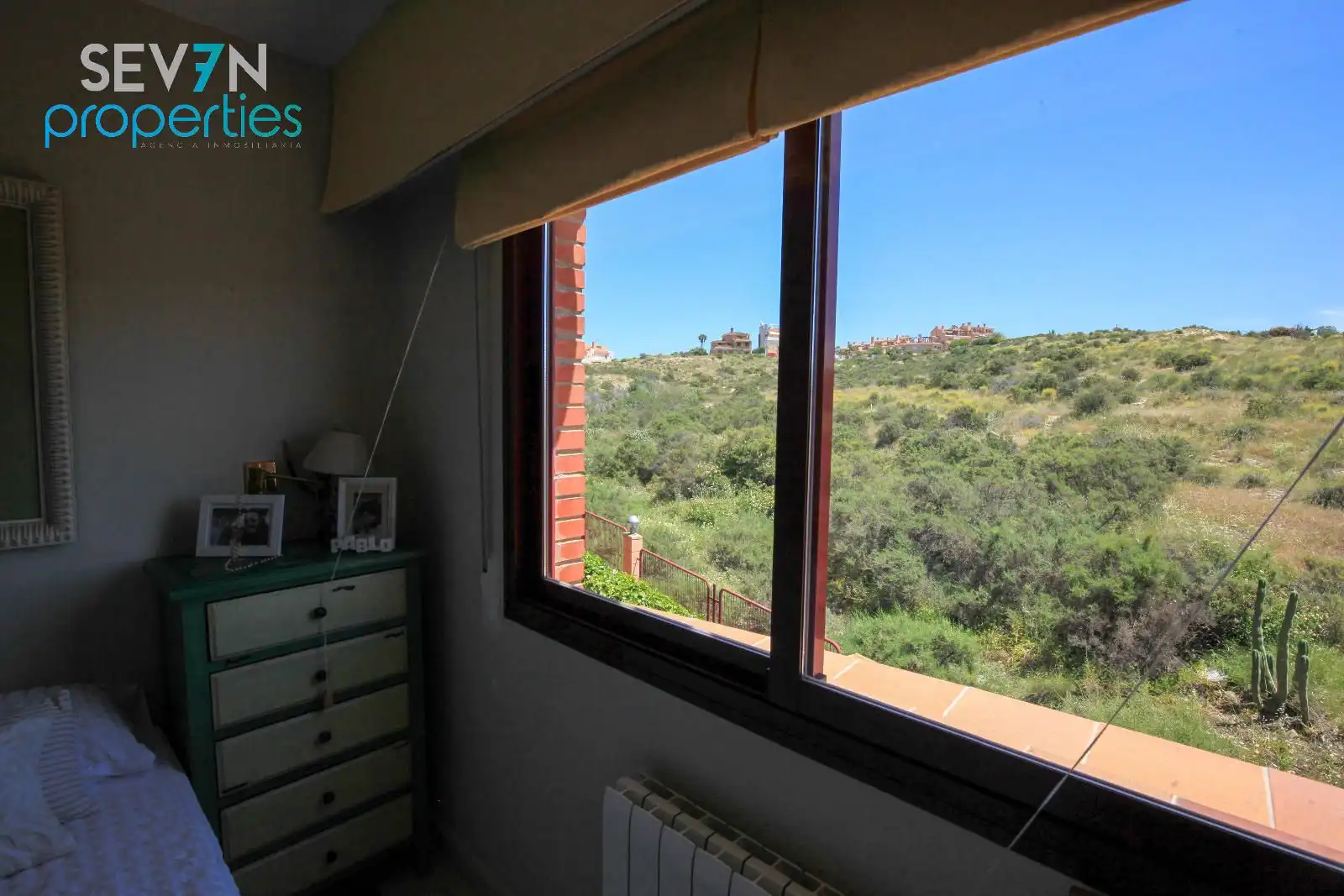 Habitación de Casa adosada en venta en Alicante / Alacant con Aire acondicionado, Calefacción y Piscina