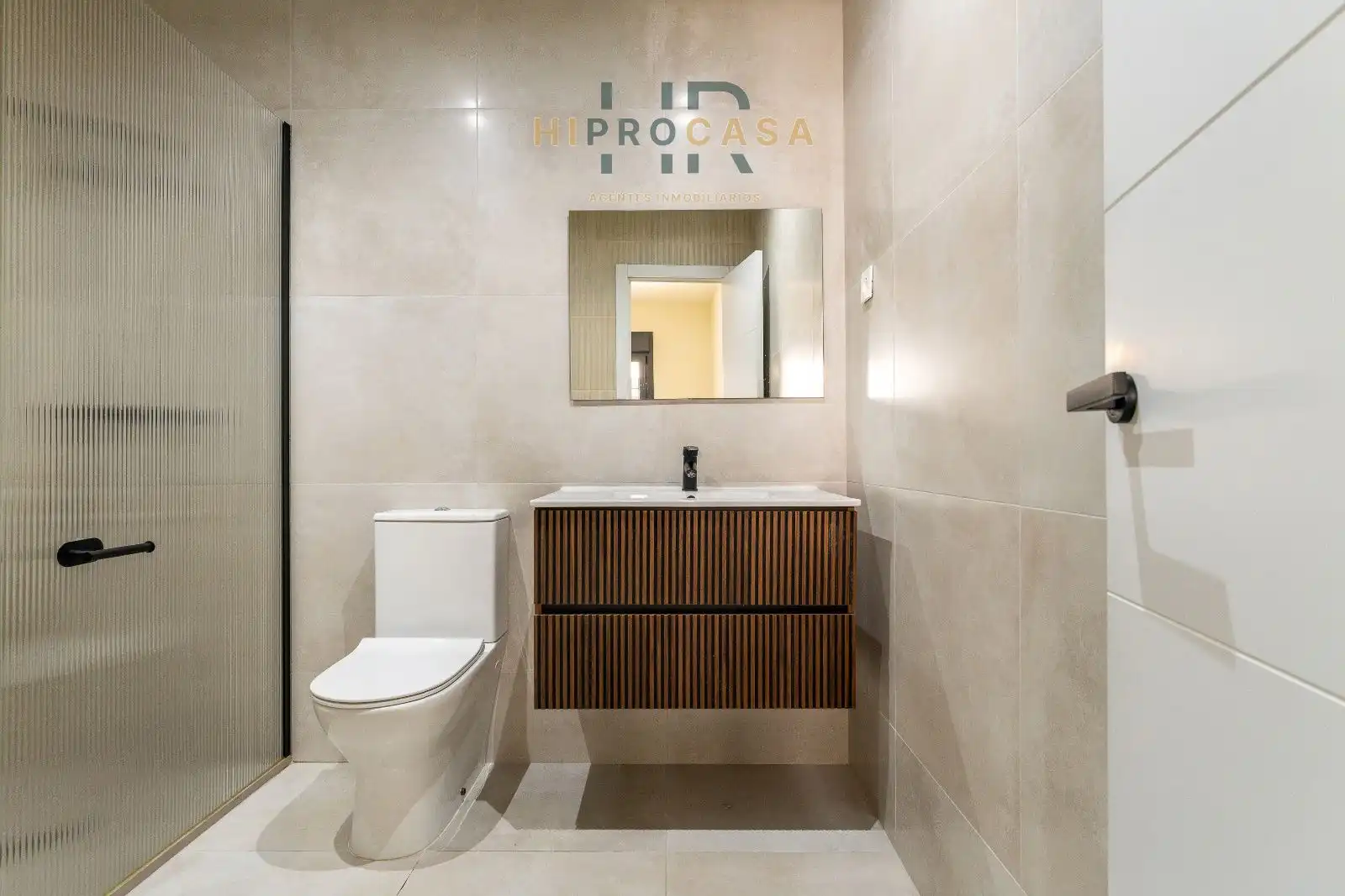 Baño de Piso de alquiler en Vila-seca con Aire acondicionado, Calefacción y Terraza