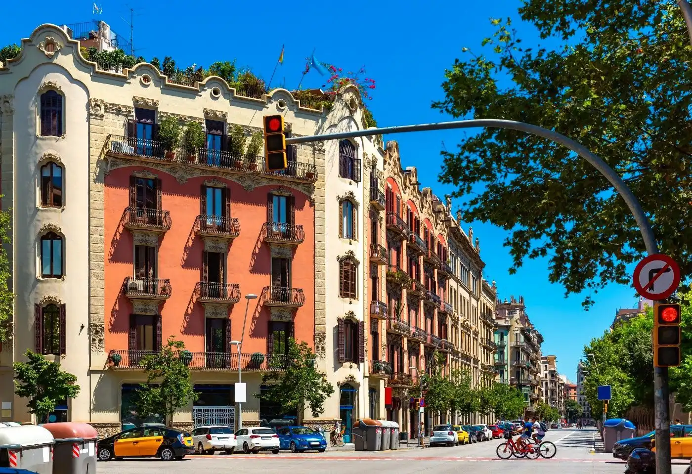 Vista exterior de Local en traspaso en Barcelona con Aire acondicionado, Calefacción y Amueblado