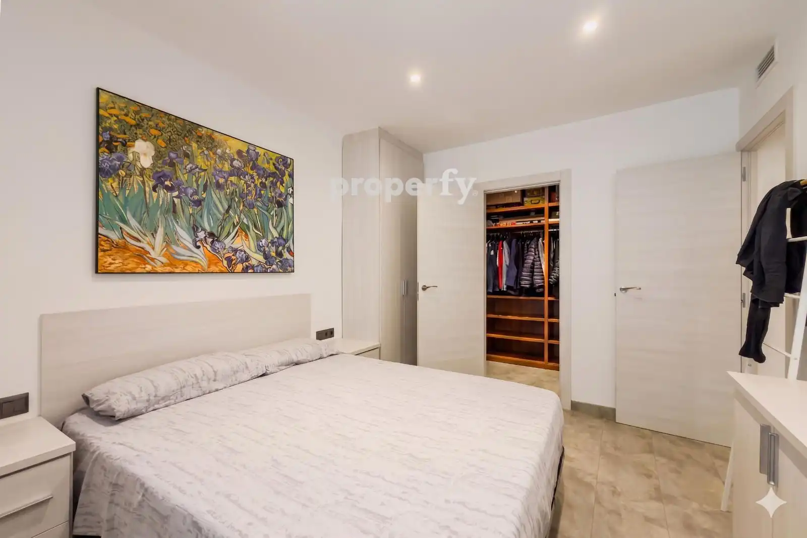 Piso en venta en Provença, El Camp de l'Arpa del Clot