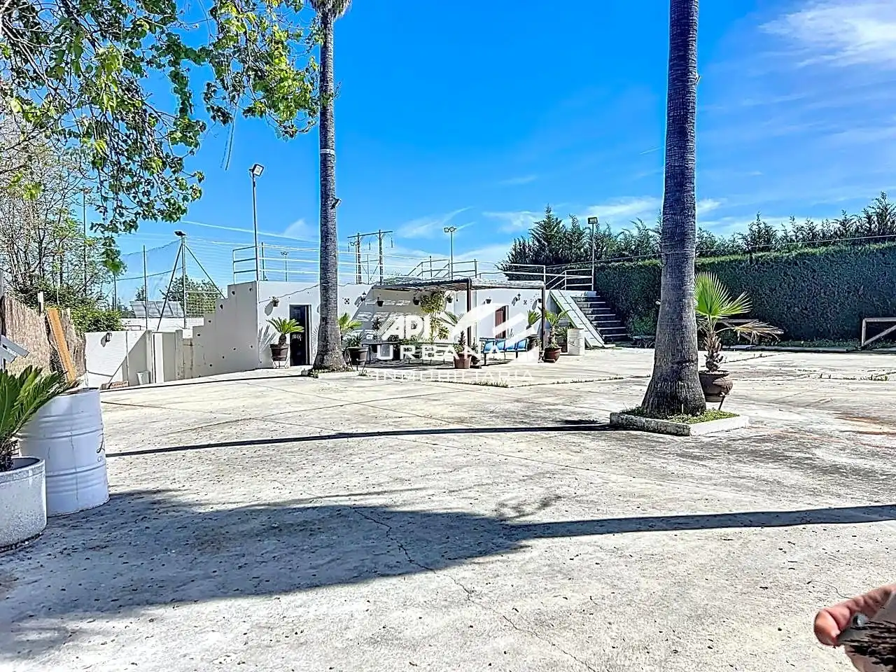 Außenansicht von Residential zum Verkauf in Lucena