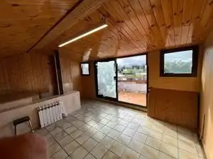 Einfamilien-Reihenhaus zum Verkauf in Vic mit Heizung, Terrasse und Ofen