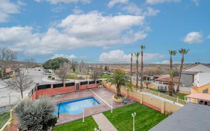 Piscina de Casa o xalet en venda en Arroyomolinos (Madrid) amb Aire condicionat, Jardí privat i Terrassa