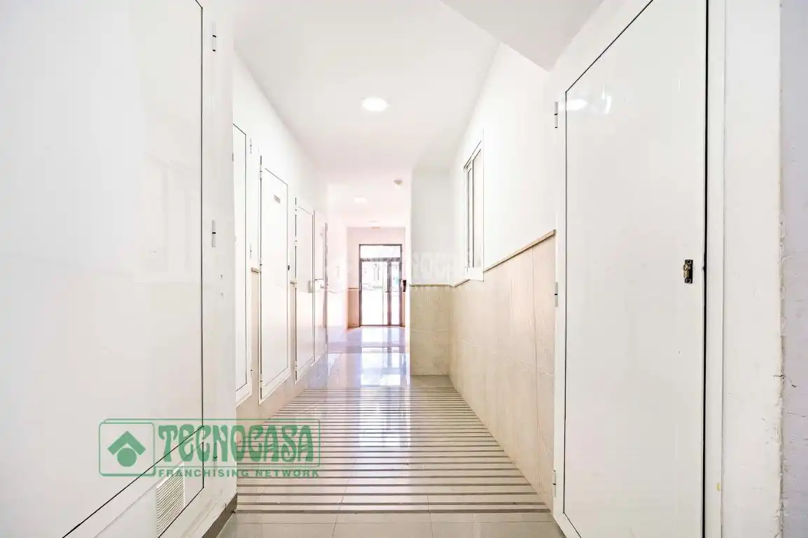 Flat for sale in Roquetas de Mar  with Furnished and Balcony