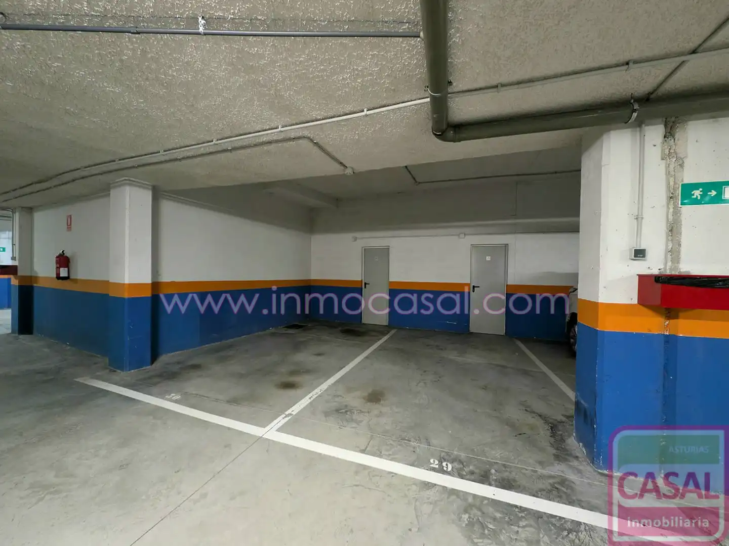 Aparcament de Pis en venda en Oviedo  amb Calefacció, Terrassa i Traster