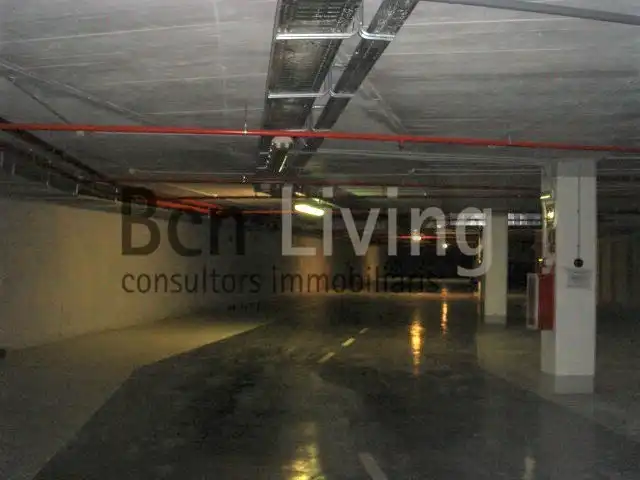 Flat for rent in L'Hospitalet de Llobregat  with Air Conditioner, Heating and Parquet flooring
