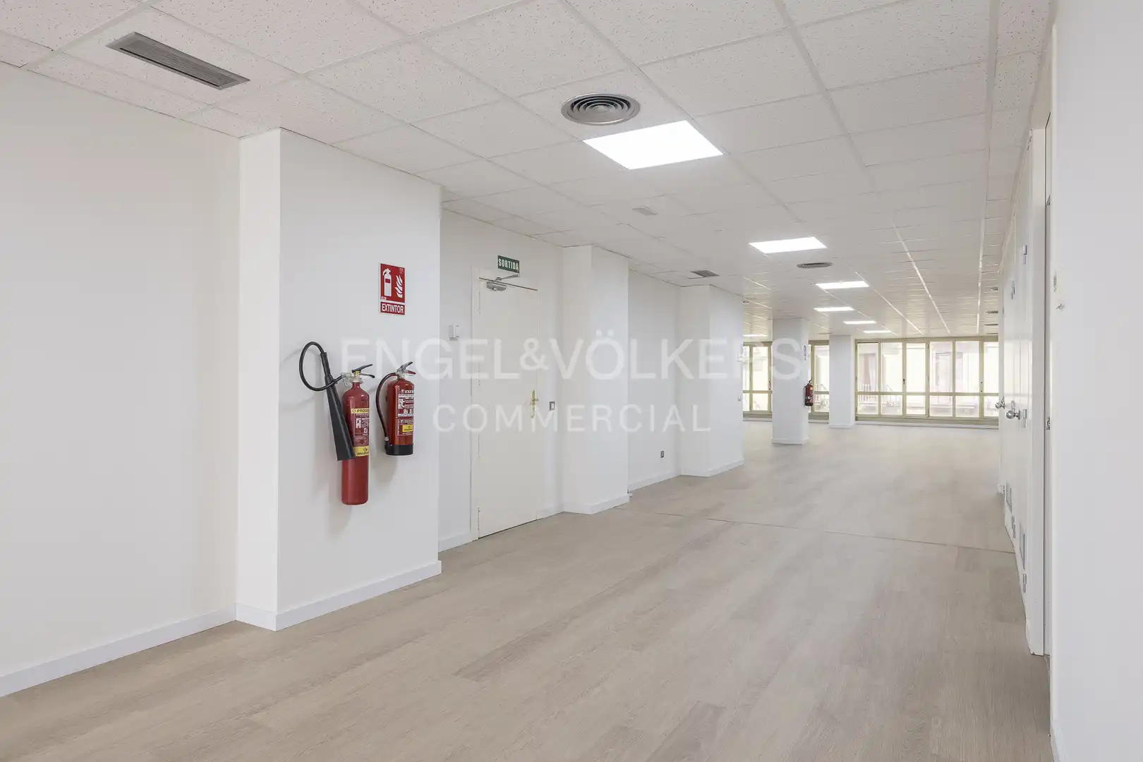 Office for rent in Barcelona  with Air Conditioner and Heating