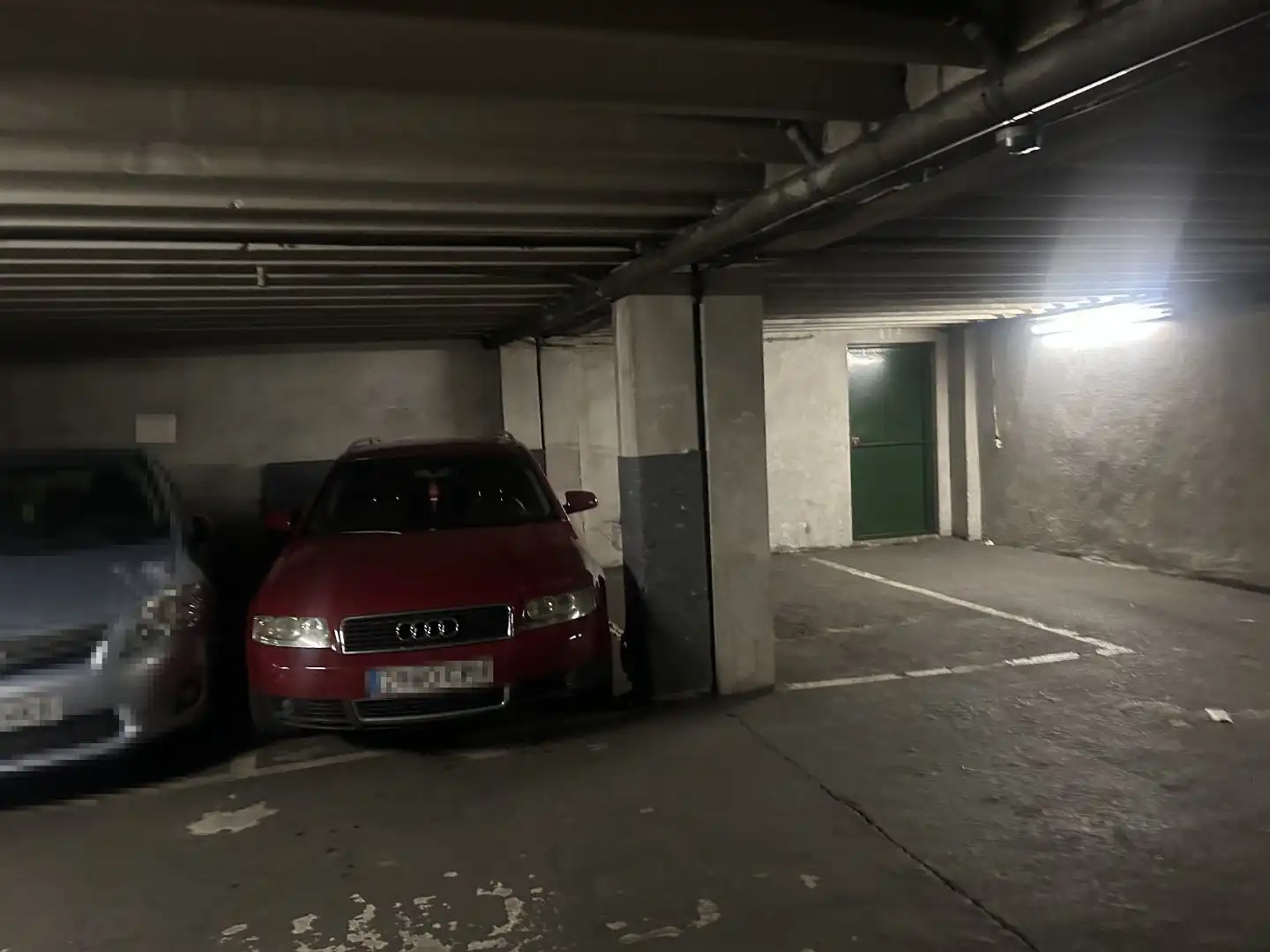 Parkplatz von Garage zur Miete in Centro