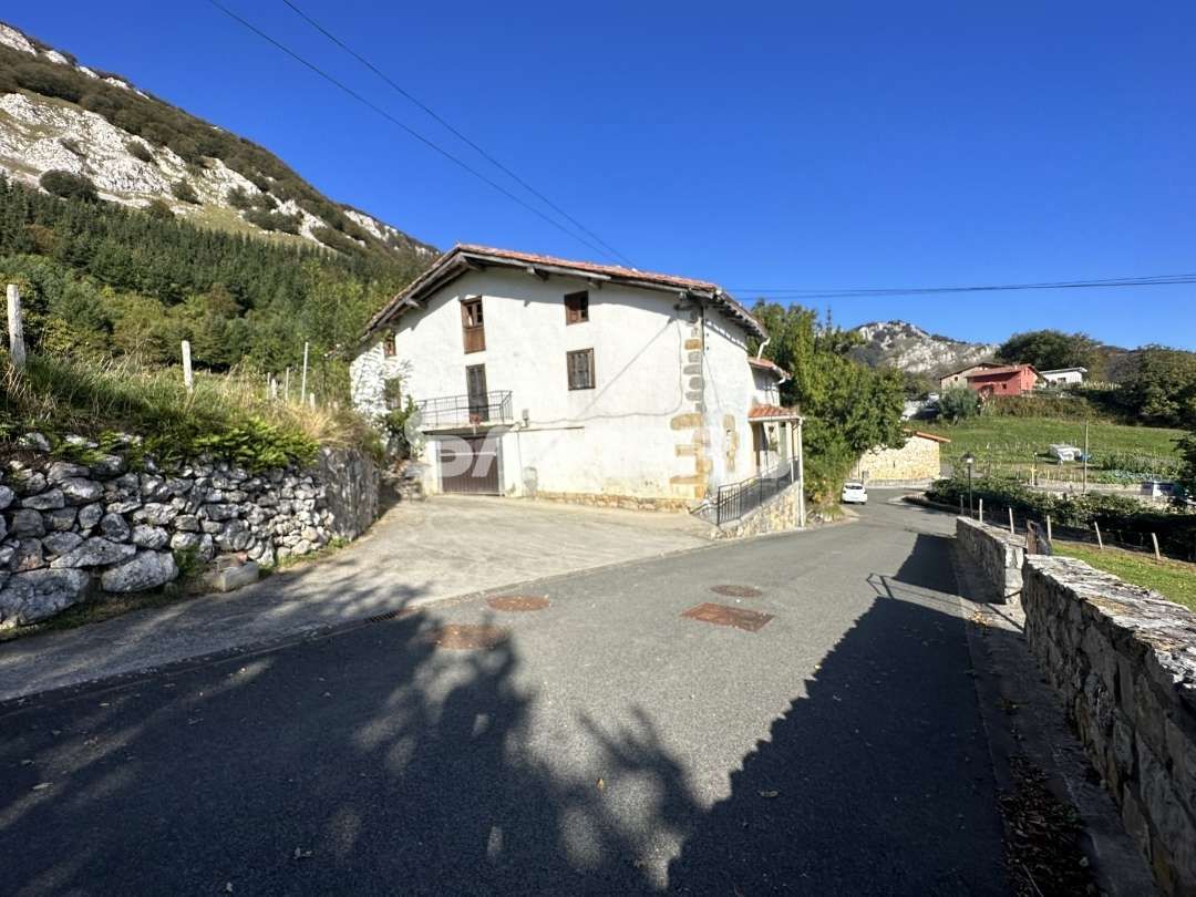 Exterior view of Country house for sale in Aramaio