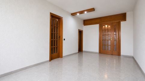 Foto 2 de Piso en venta en Canyelles, Barcelona Capital