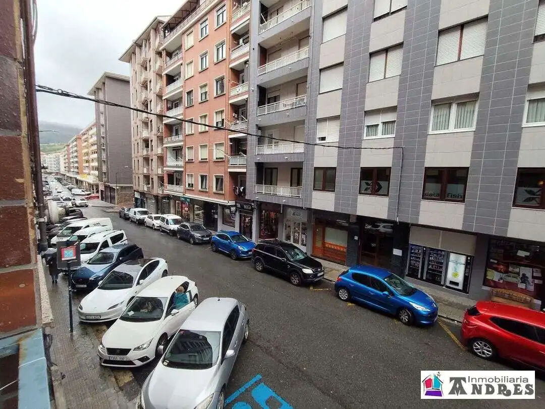 Außenansicht von Wohnung zum Verkauf in Bermeo mit Heizung, Terrasse und Abstellraum