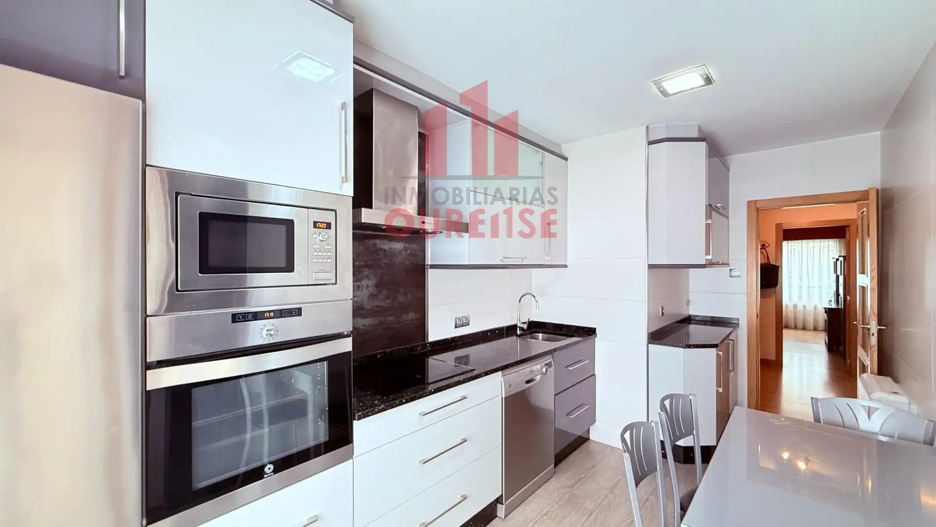 Kitchen of Flat for rent in Ourense Capital   with Heating and Furnished