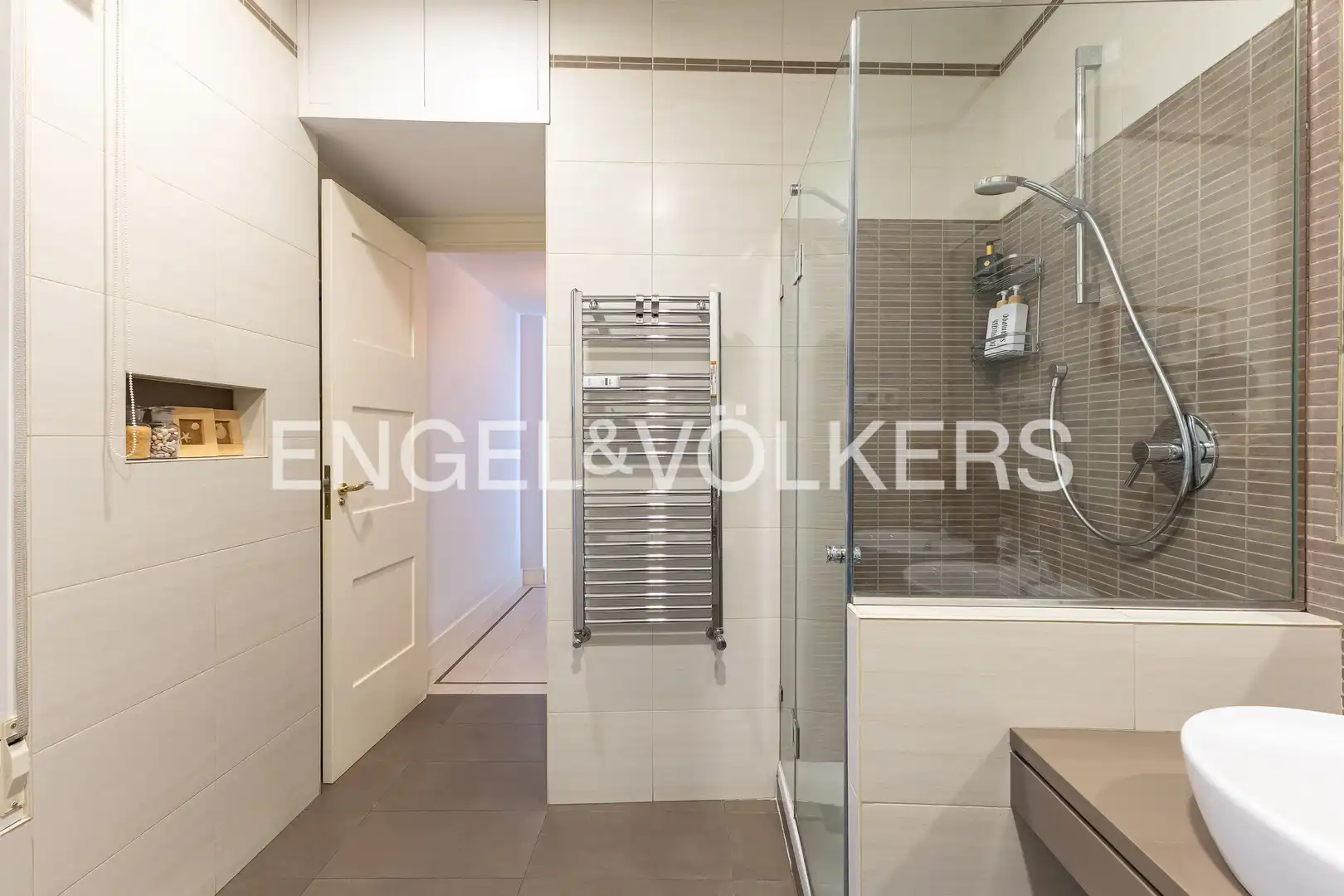 Baño de Piso en venta en Madrid con Aire acondicionado y Calefacción