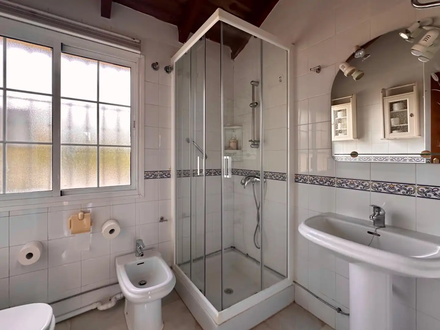 Bathroom of Houses for sale in Marbella  with Private garden, Terrace and Community pool