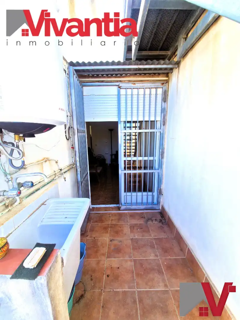 Einfamilien-Reihenhaus zum Verkauf in Águilas mit Klimaanlage, Terrasse und Abstellraum