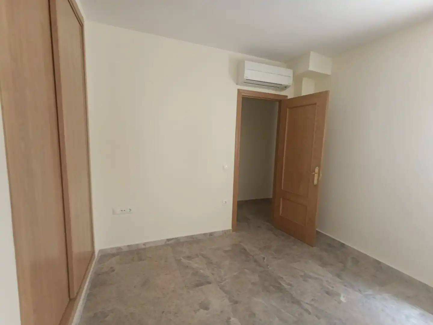 Dormitori de Apartament en venda en Ruidera amb Calefacció, Terrassa i Balcó