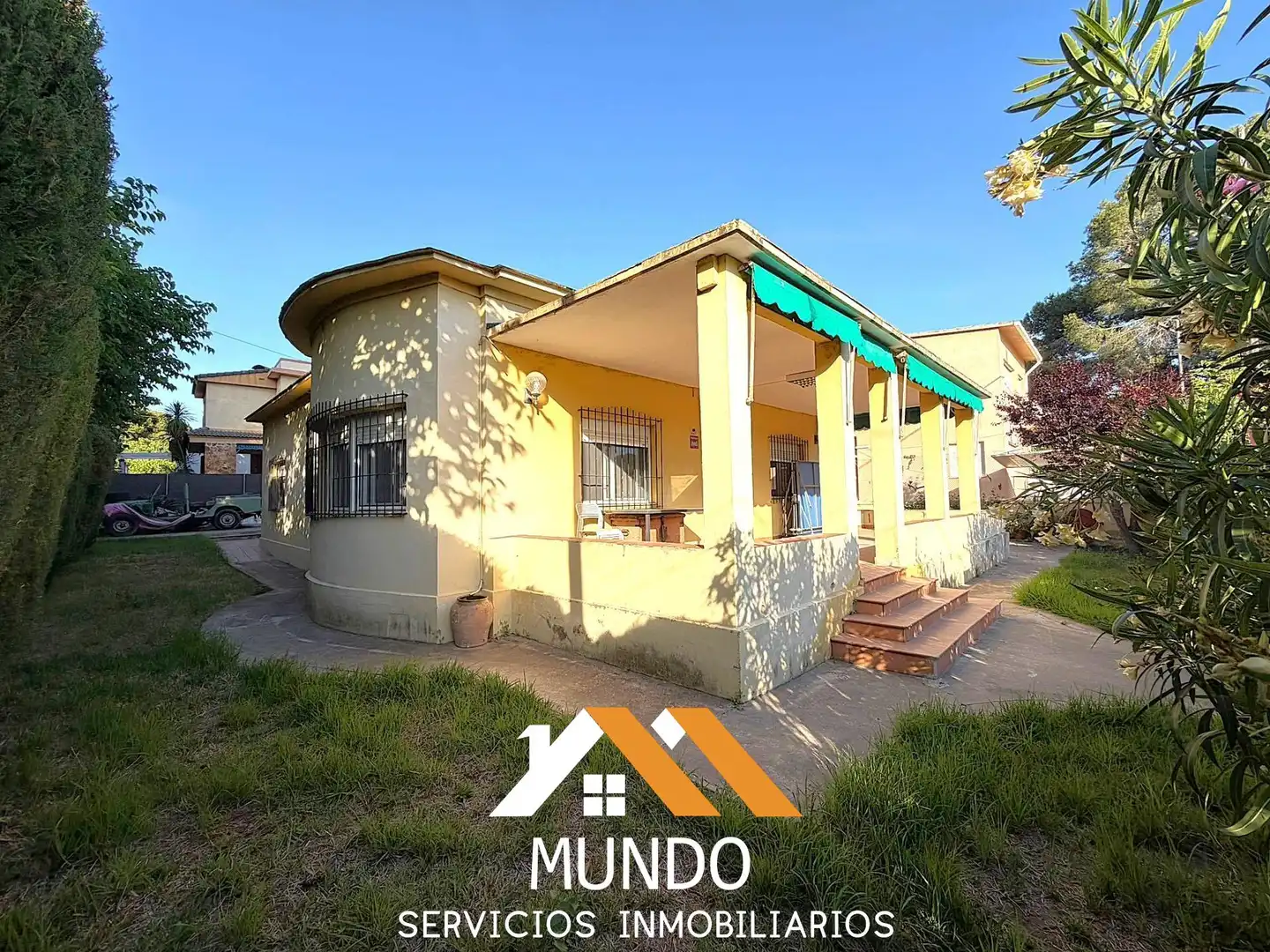 Vista exterior de Casa o chalet en venta en Paterna con Aire acondicionado, Terraza y Trastero