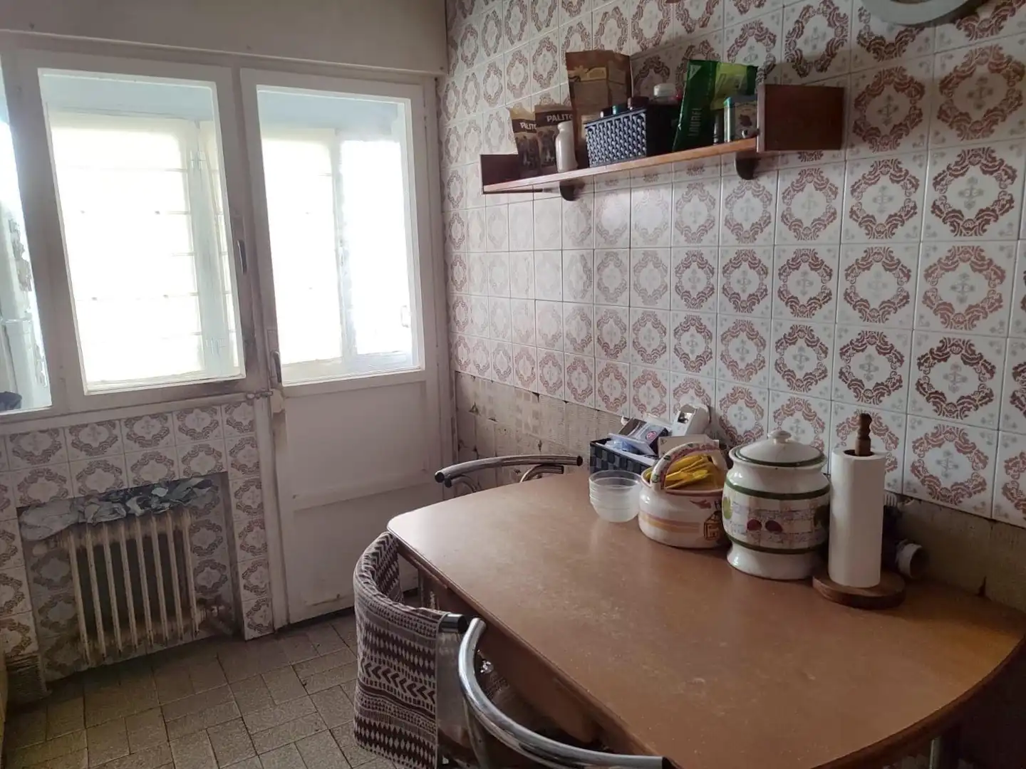 Cuina de Pis en venda en Oviedo  amb Calefacció i Traster