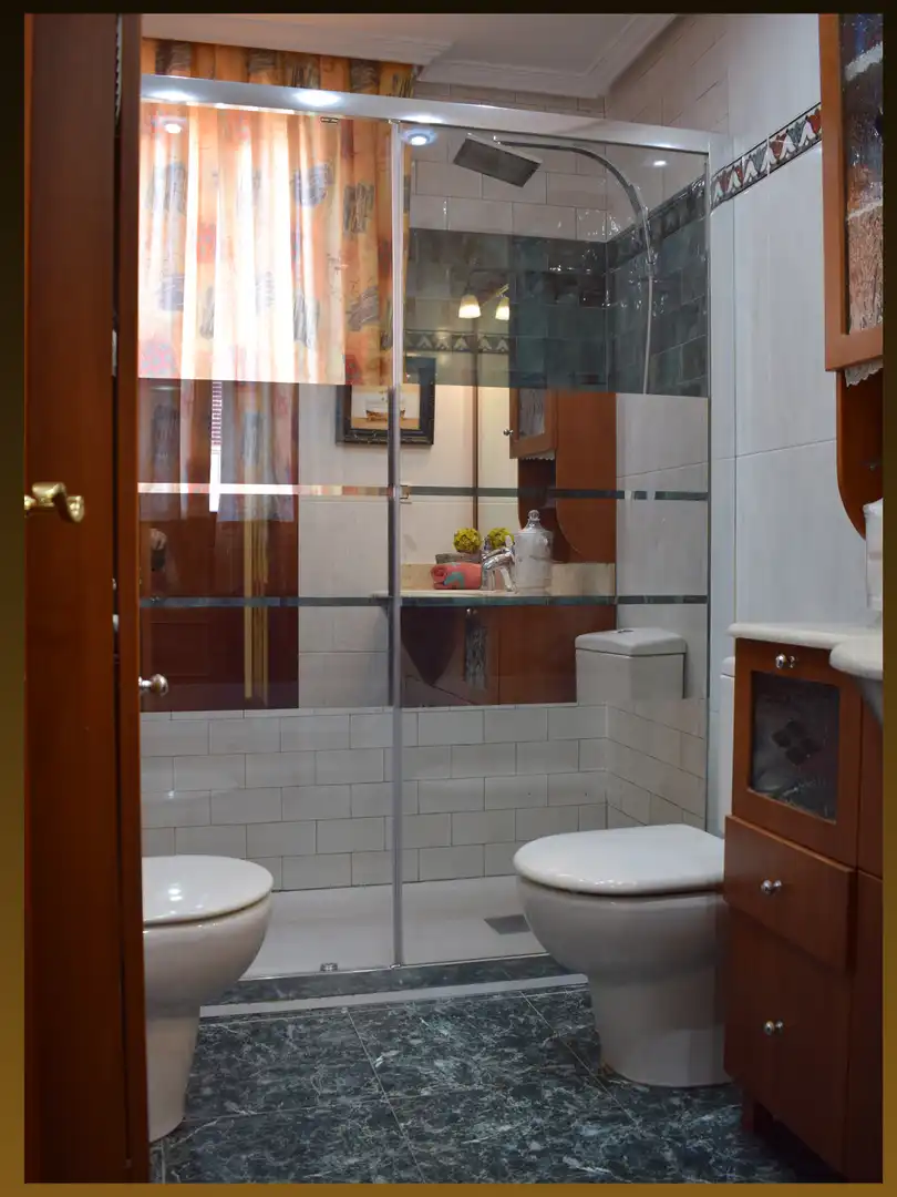 Baño de Casa adosada en venta en Lardero con Aire acondicionado, Calefacción y Terraza