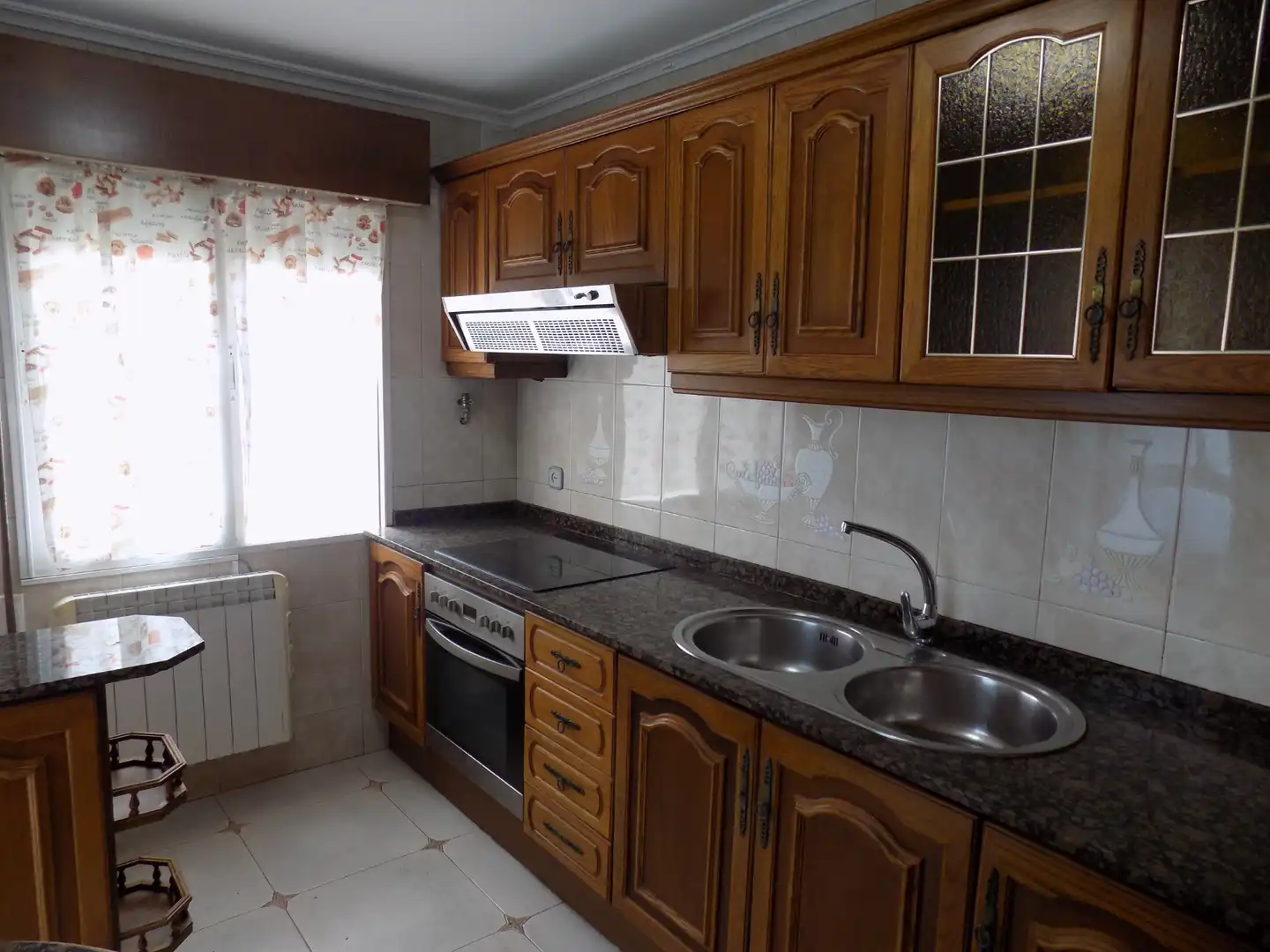 Cocina de Piso en venta en Gijón  con Calefacción y Terraza