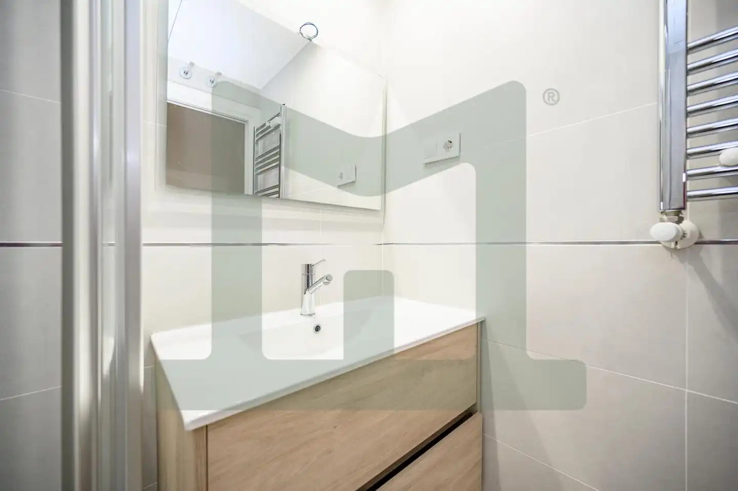 Baño de Piso en venta en Madrid con Calefacción, Parquet y Amueblado