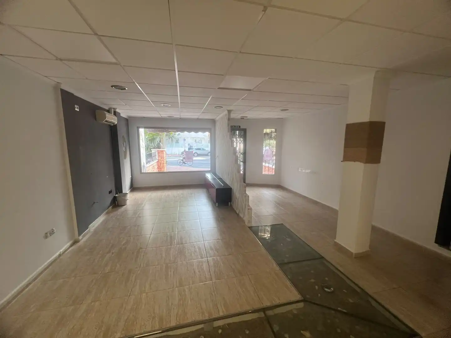 Casa aparellada amb terrassa en venda a Avenida Emilio Castelar 65, imagen 19