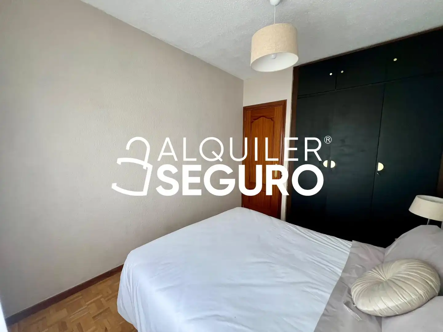 Schlafzimmer von Wohnung zur Miete in Madrid mit Klimaanlage, Heizung und Terrasse