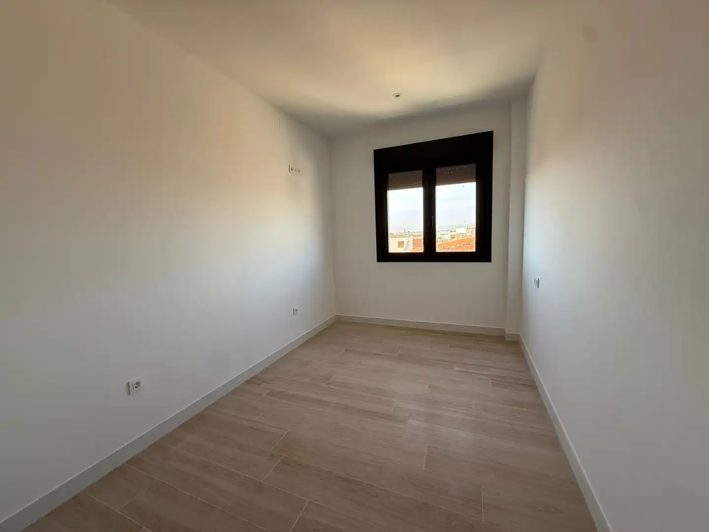 Habitación de Ático en venta en Tomelloso con Calefacción, Terraza y Balcón