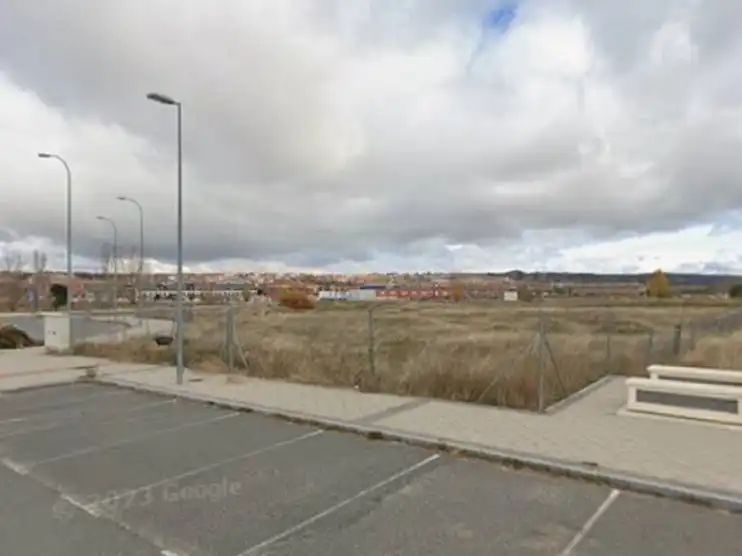 Industrial land for sale in Ávila