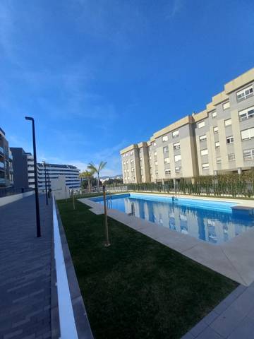 Piso en Alquiler en Avenida Octavio Paz en El Atabal