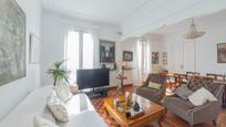 Living room of Flat for sale in  Barcelona Capital  with Air Conditioner, Heating and Parquet flooring