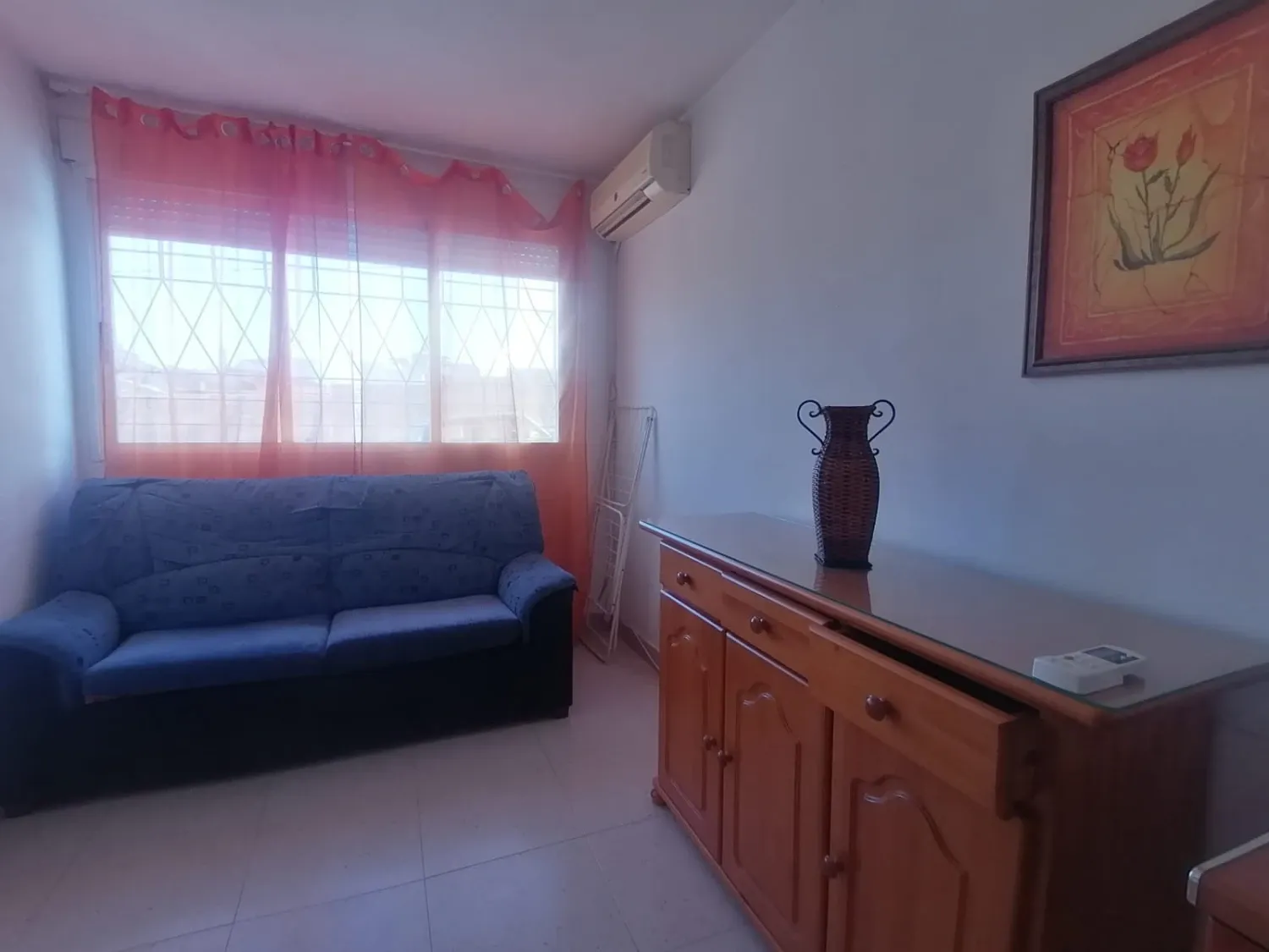 Dormitori de Apartament de lloguer en  Murcia Capital amb Aire condicionat, Moblat i Rentadora