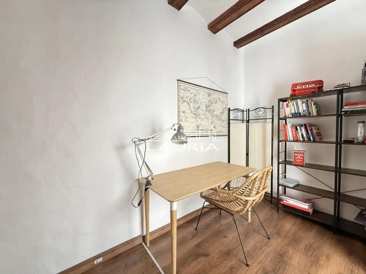 Schlafzimmer von Wohnungen zur Miete in Valencia mit Klimaanlage, Terrasse und Möbliert