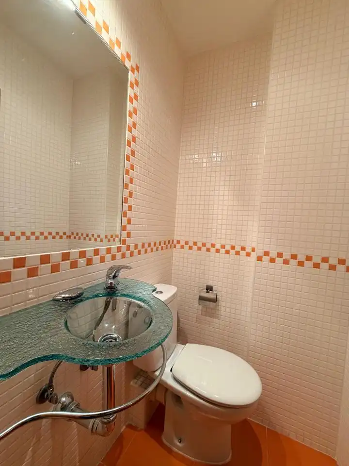 Baño de Piso en venta en Madrid con Aire acondicionado, Calefacción y Terraza