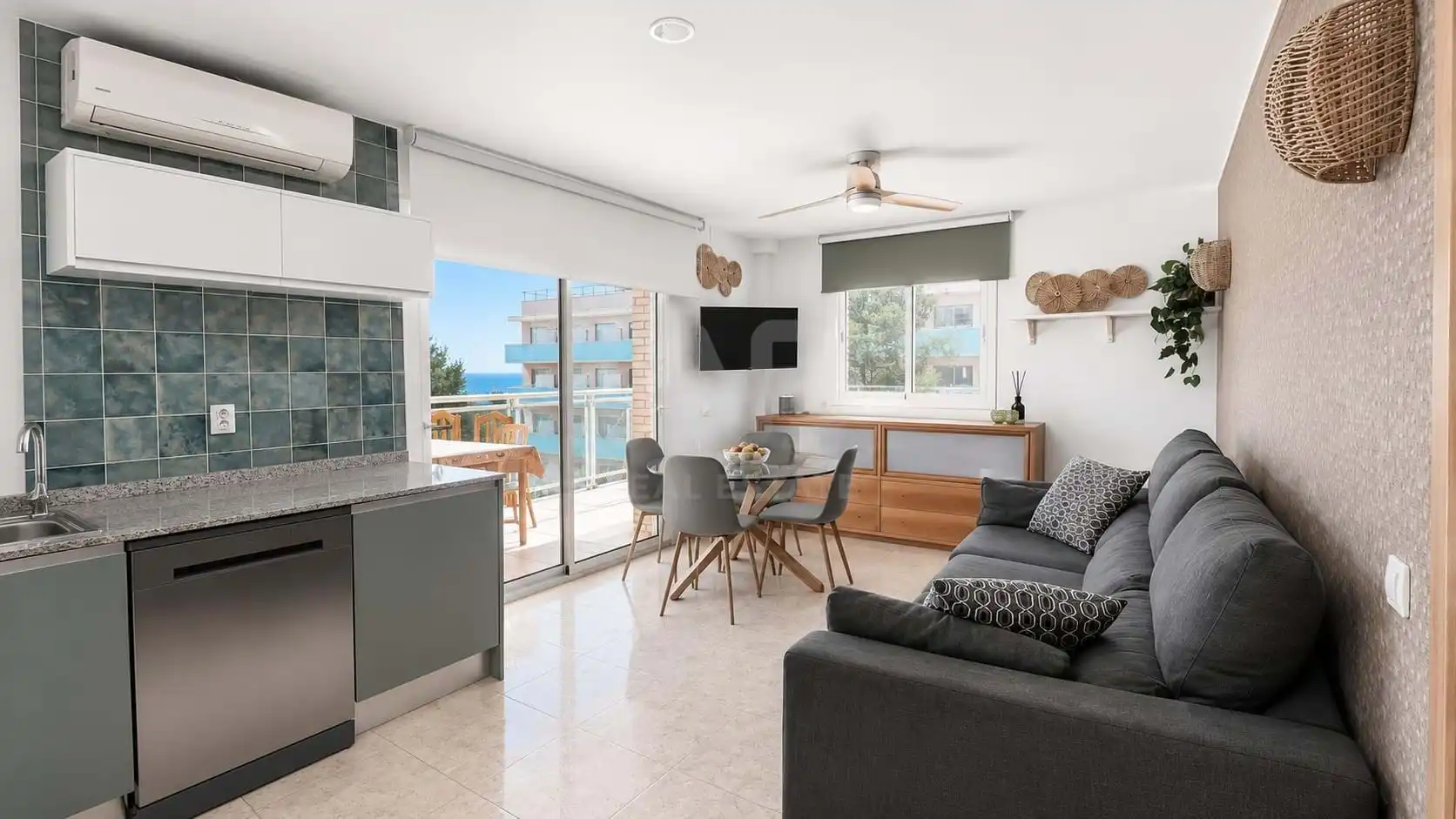 Living room of Flat for sale in Salou  with Air Conditioner, Heating and Terrace
