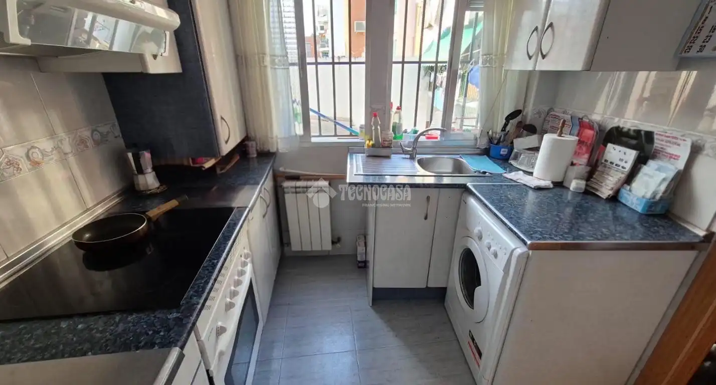 Küche von Wohnung zum Verkauf in Madrid mit Klimaanlage, Heizung und Parkett