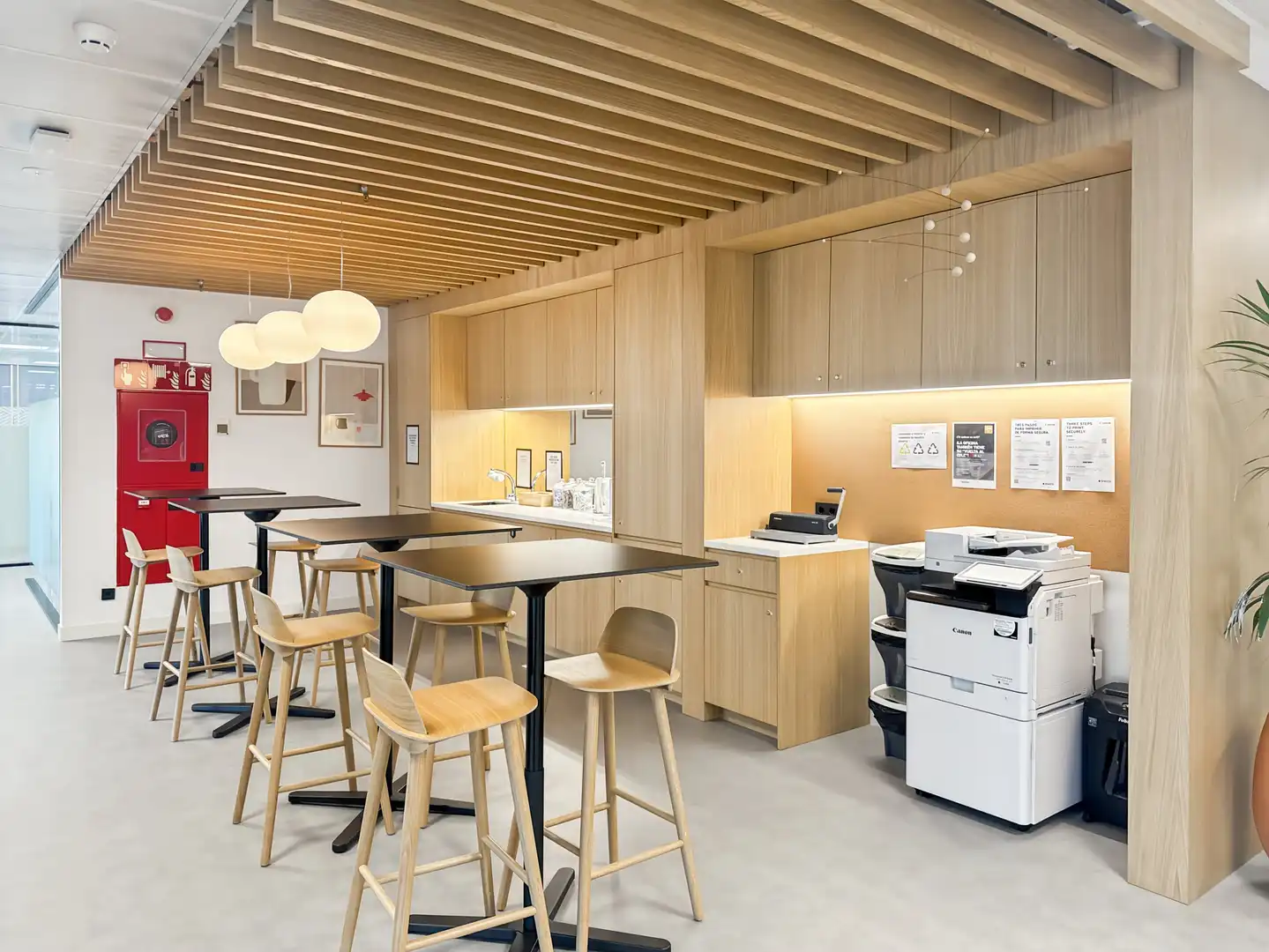 Office for rent in Barcelona  with Air Conditioner, Heating and Furnished